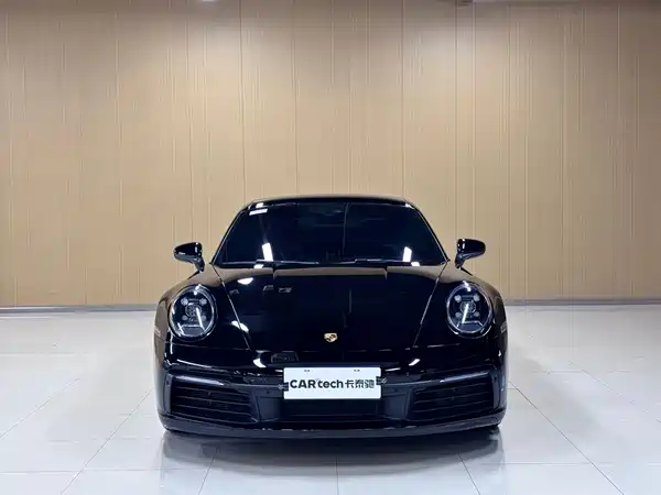 Porsche 911 2021