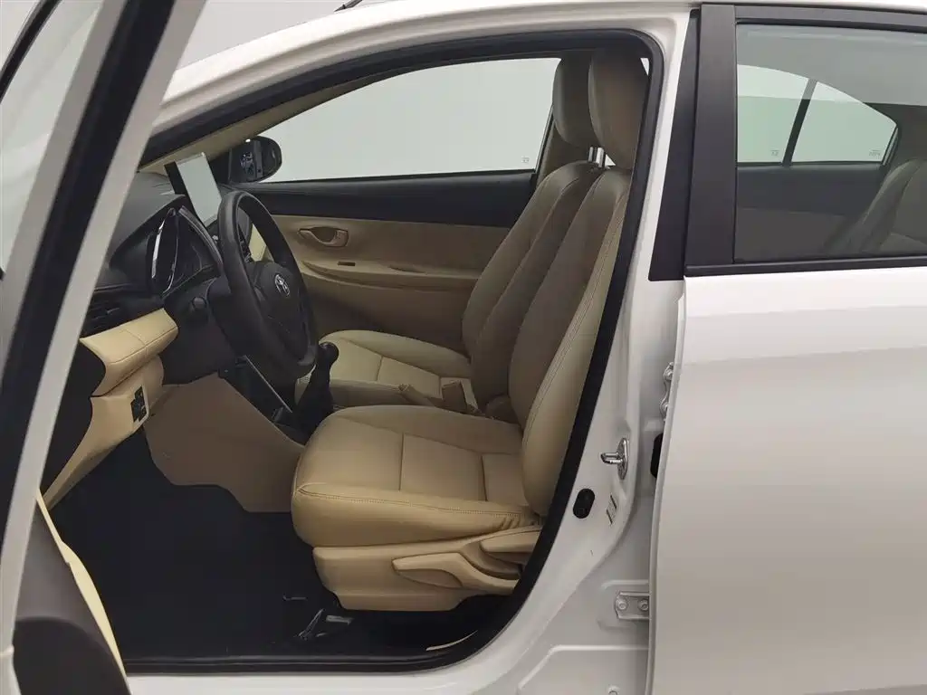 Toyota Vios 2016 — фото 10