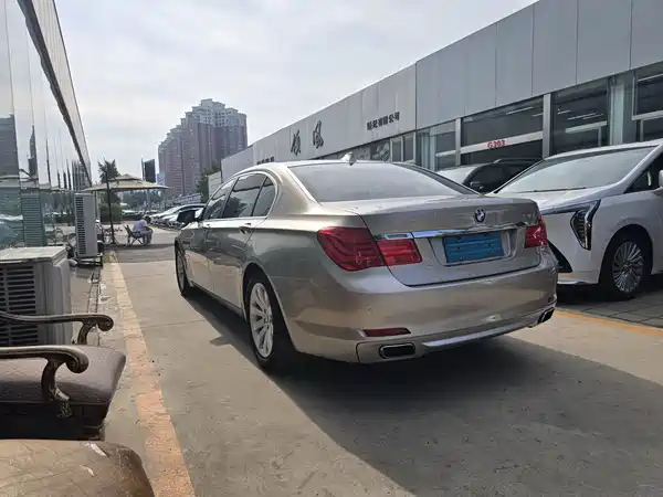 BMW 7 Series 2011