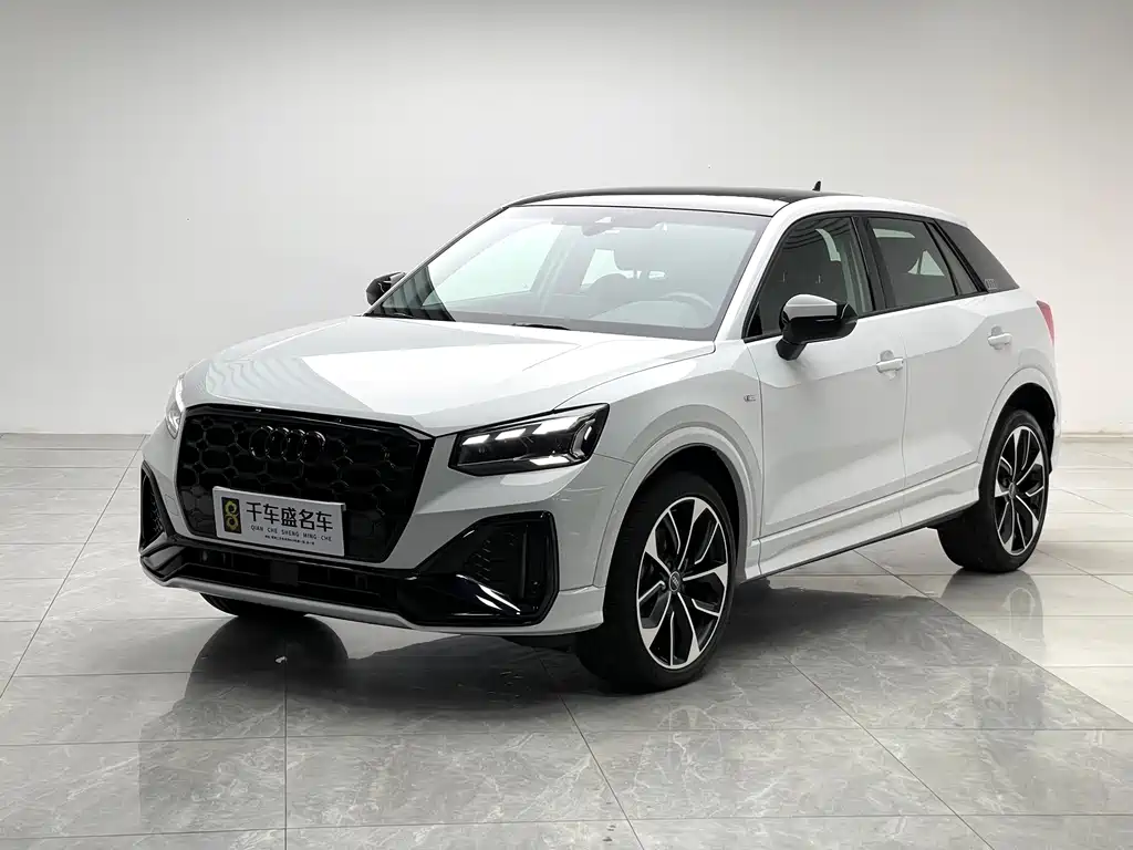 Audi Q2L 2024