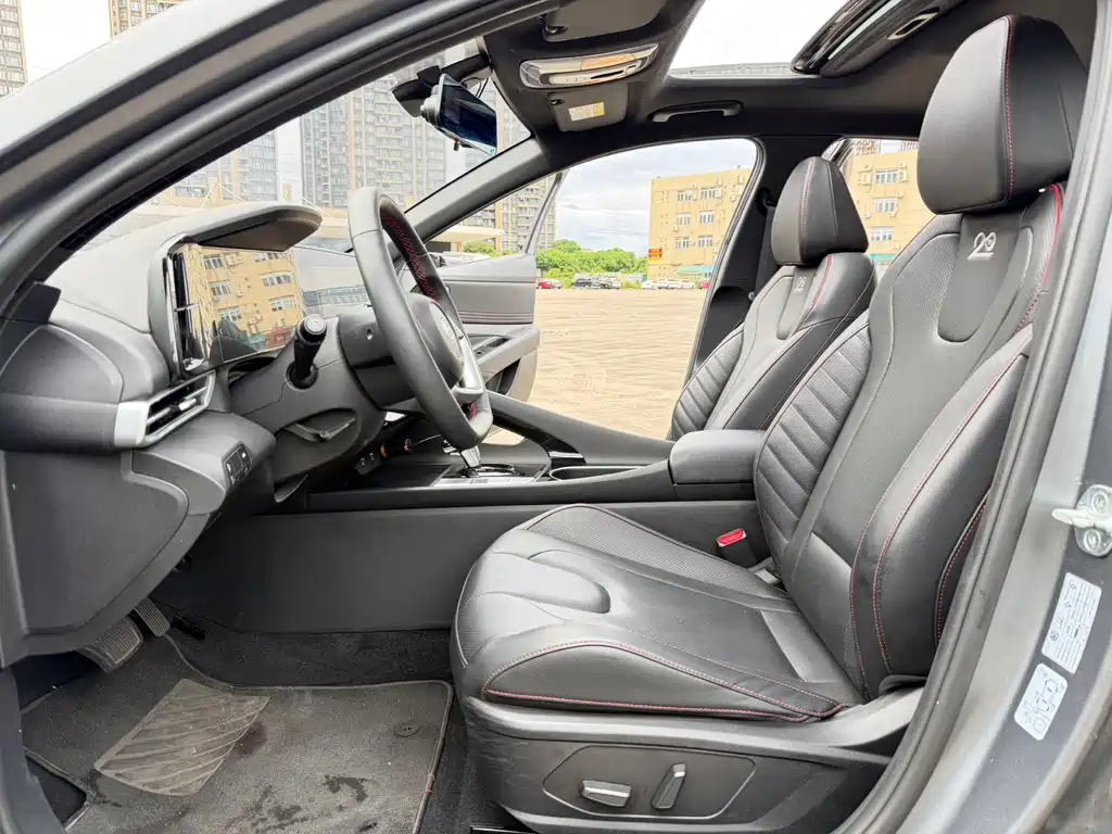 Hyundai Elantra 2023