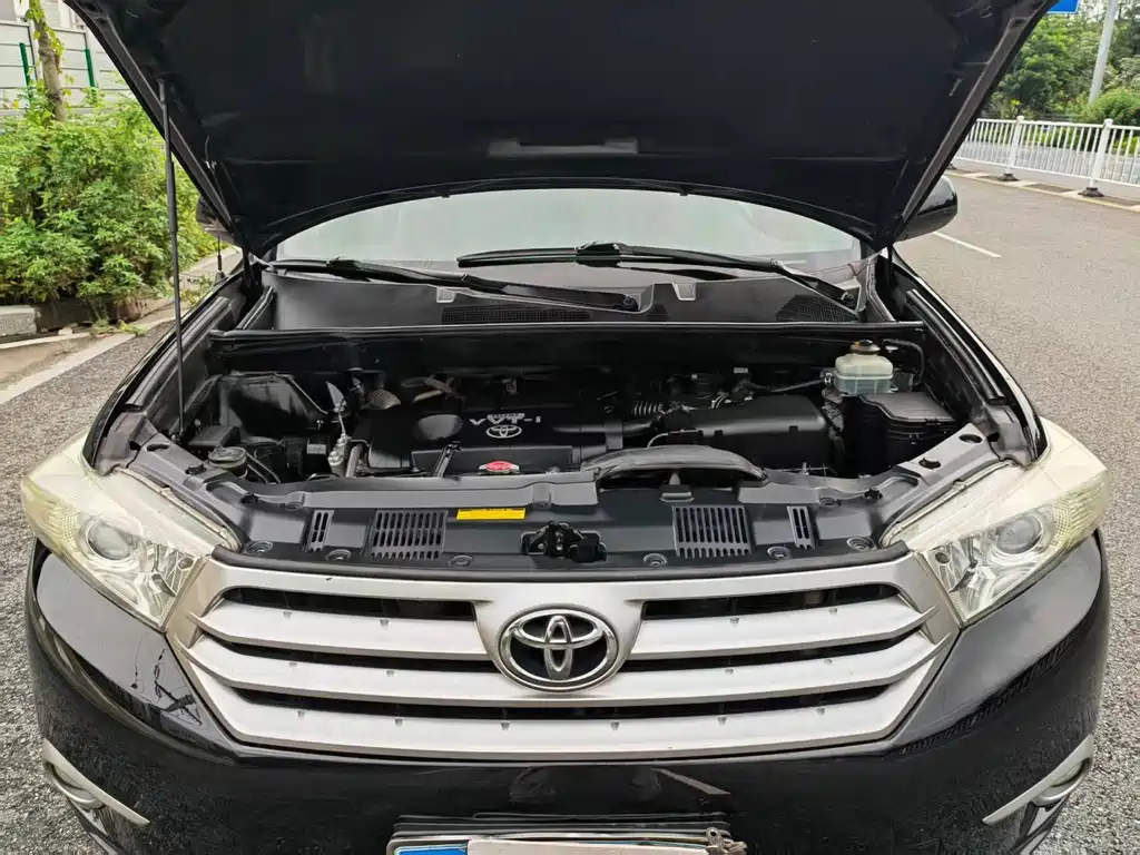 Toyota Highlander 2014 — фото 18