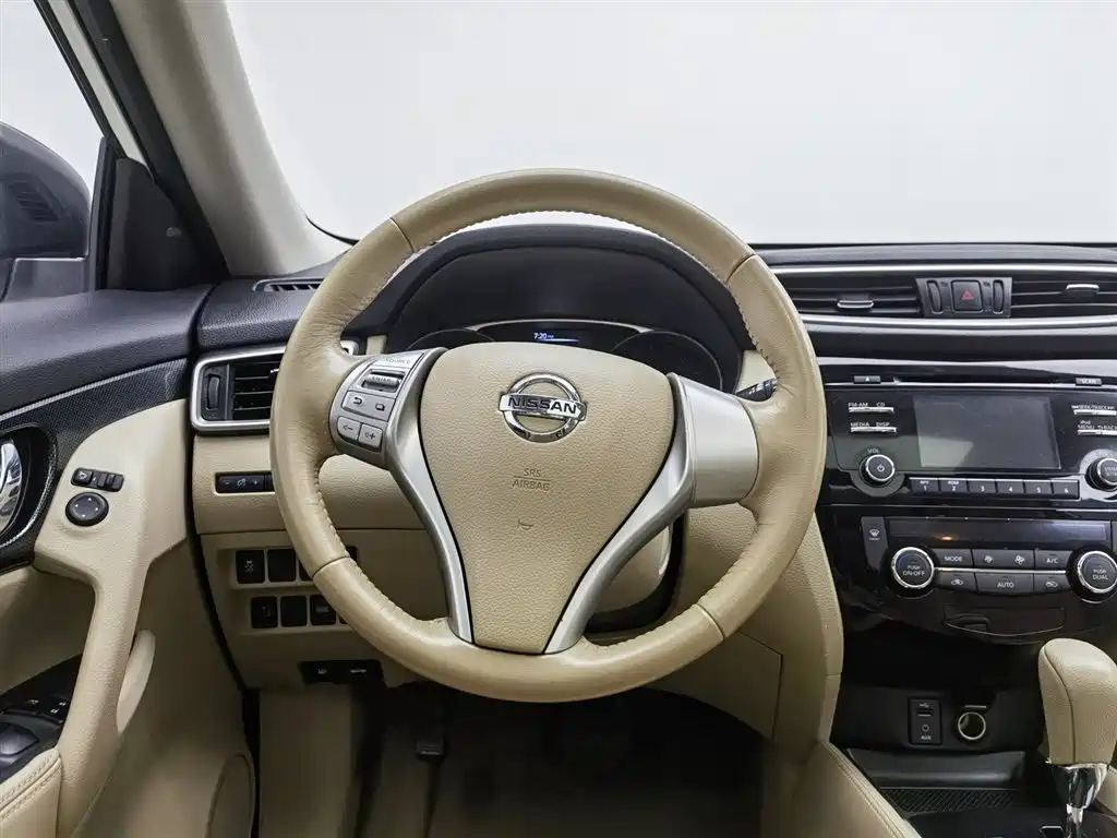 Nissan X-Trail 2015 — фото 11