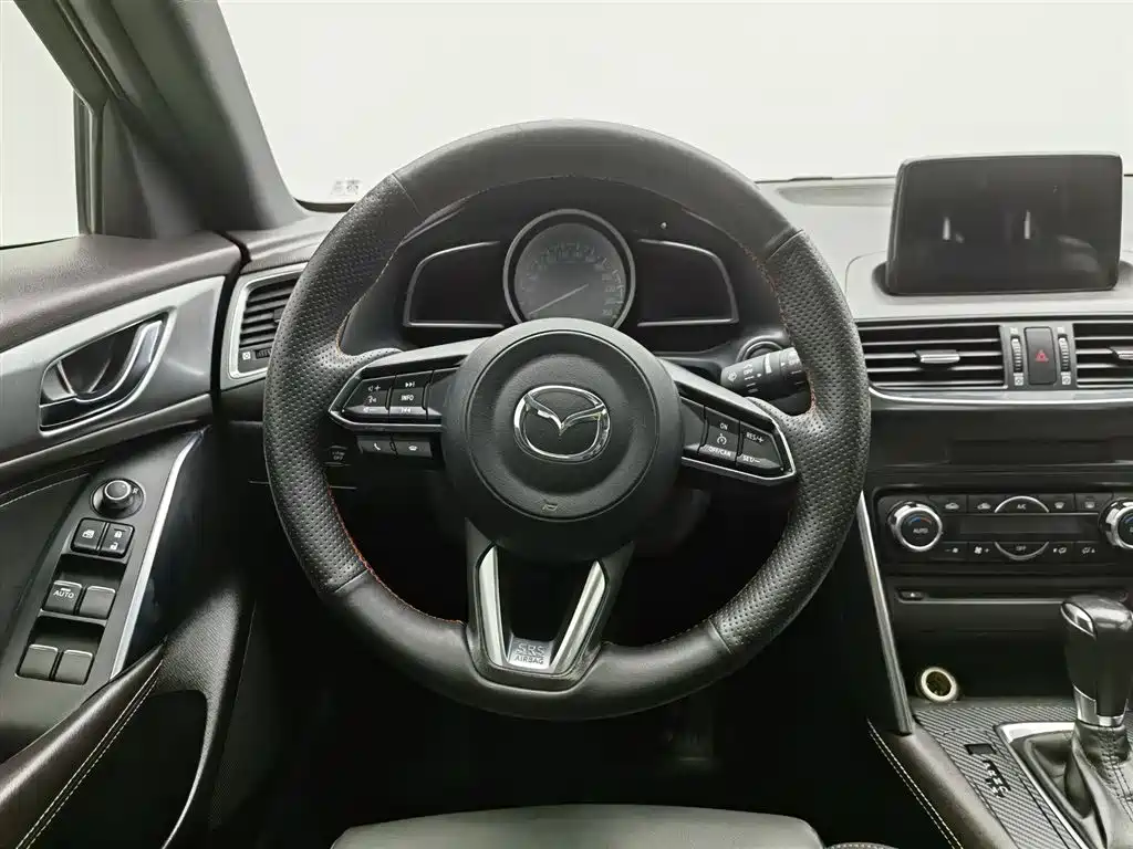 Mazda CX-4 2019 — фото 11