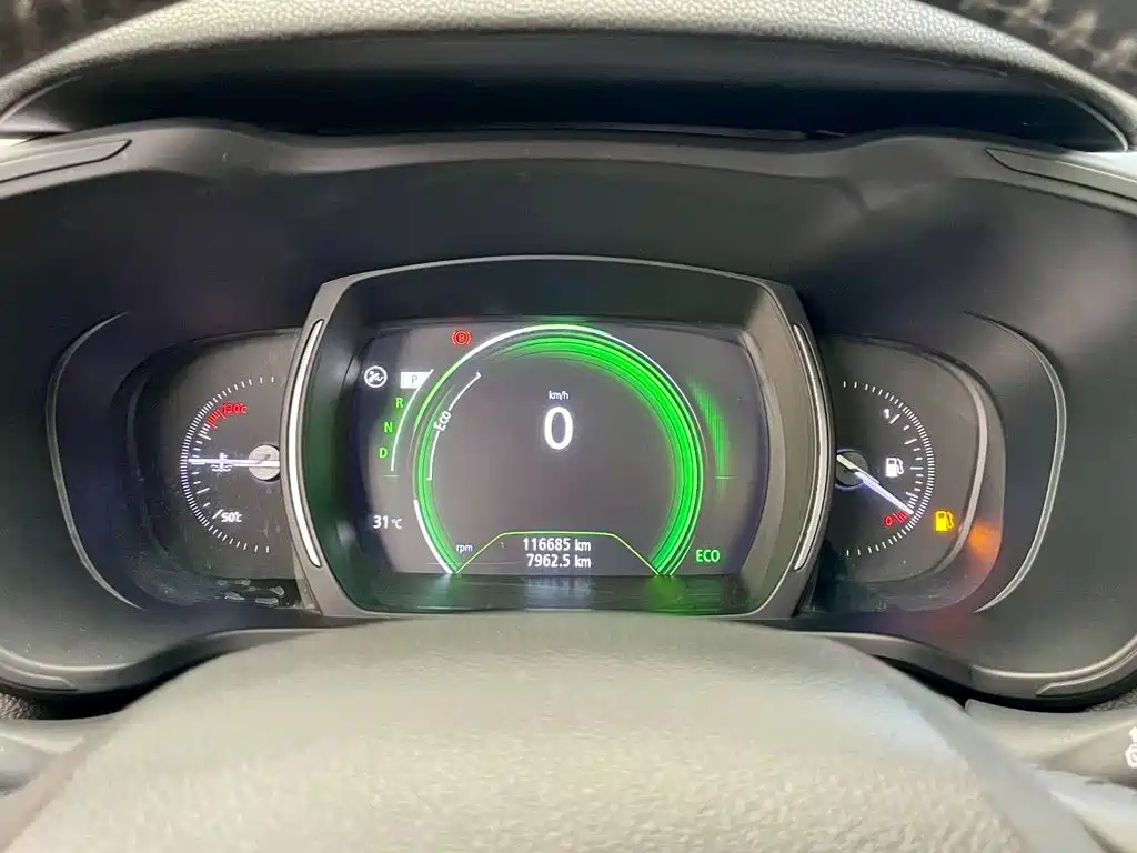 Renault Kadjar 2017 — фото 15