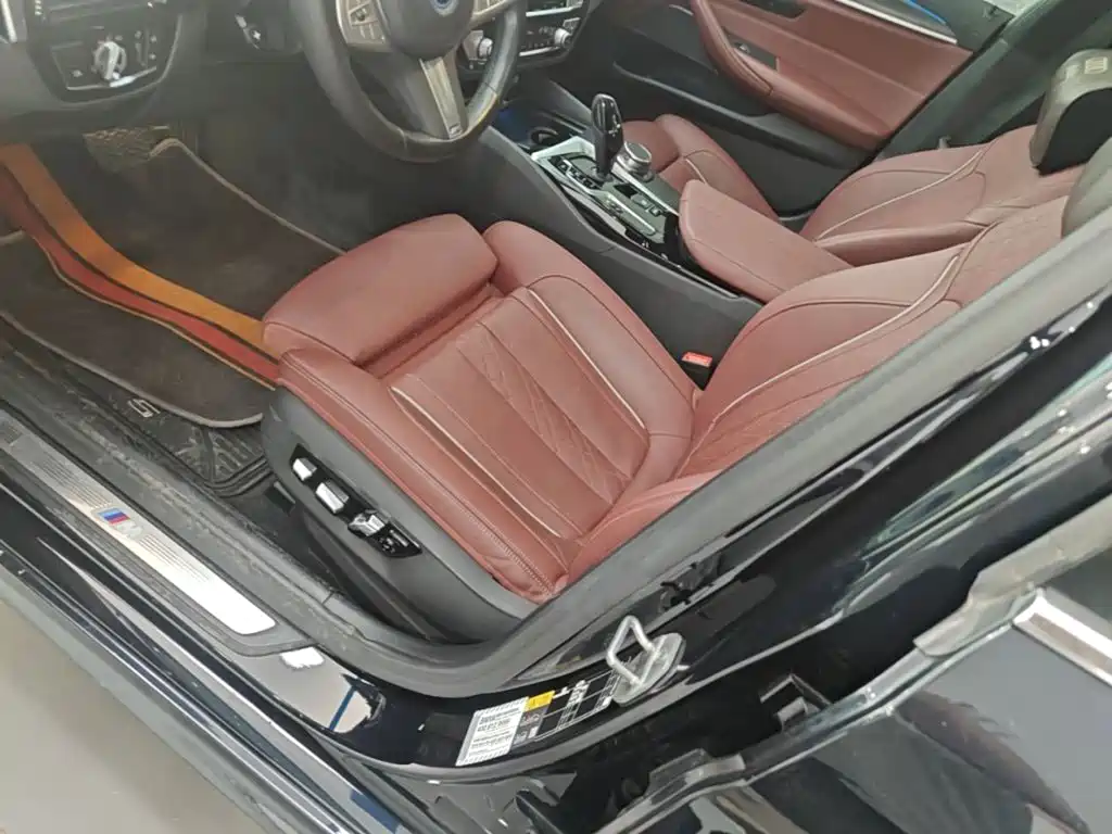 BMW 5 Series New Energy 2023 — фото 15