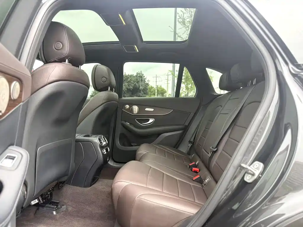 Mercedes-Benz GLC 2021