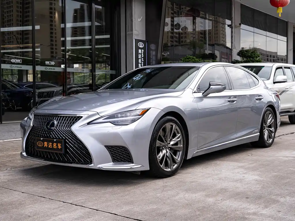 Lexus LS 2021