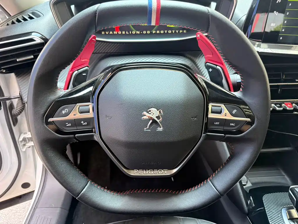 Peugeot 2008 2025 — фото 11