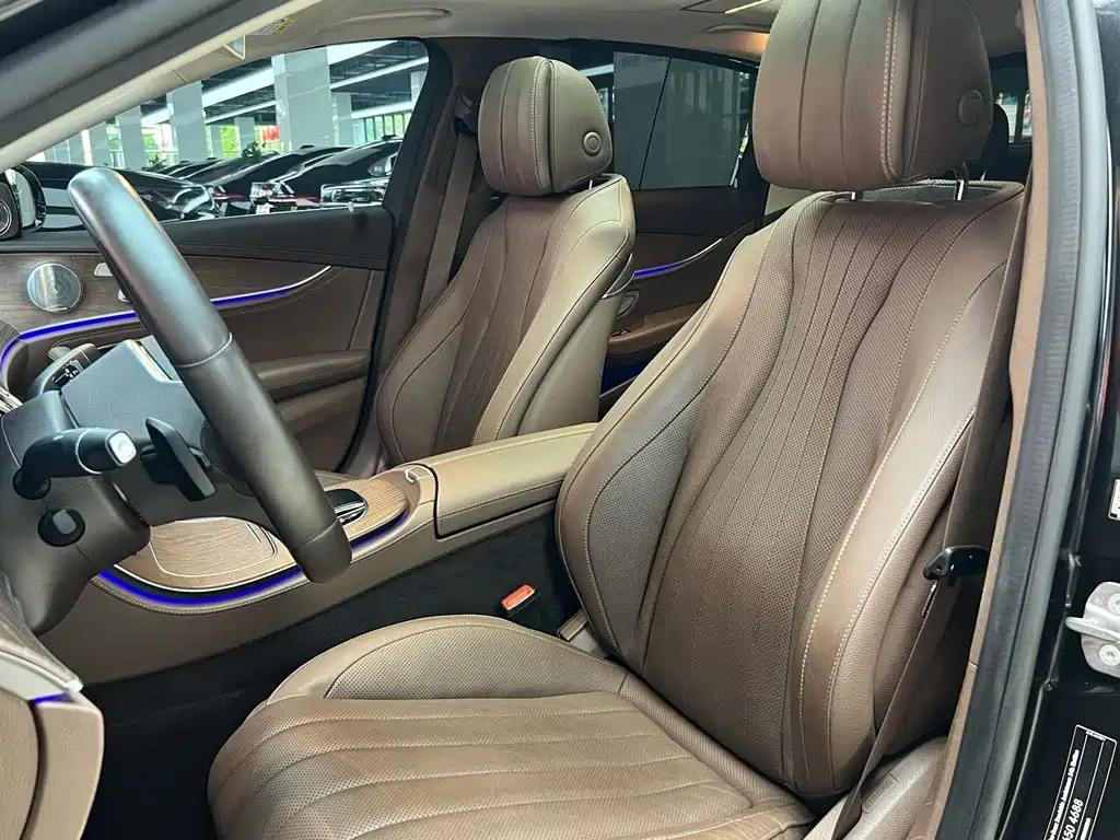 Mercedes-Benz E-Class 2020 — фото 9