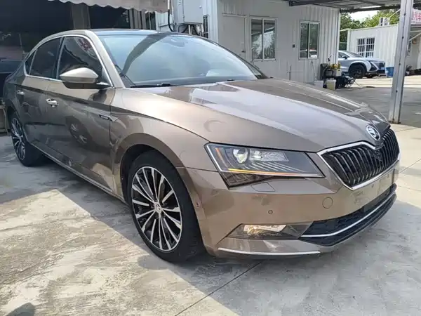 Skoda Superb 2016