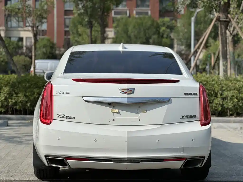 Cadillac XTS 2017 — фото 5