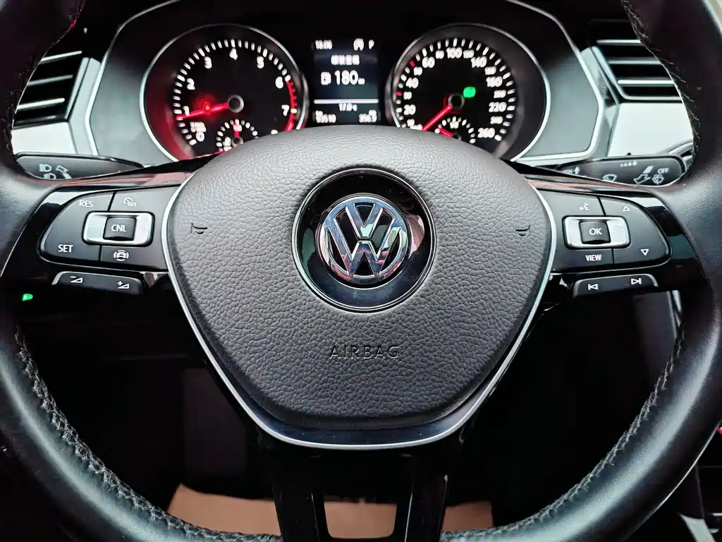 Volkswagen Magotan 2019 — фото 15