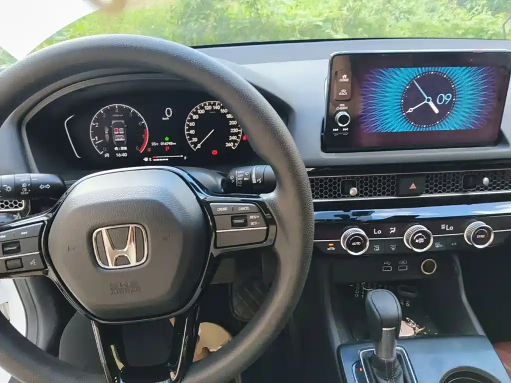 Honda Civic 2023 — фото 10