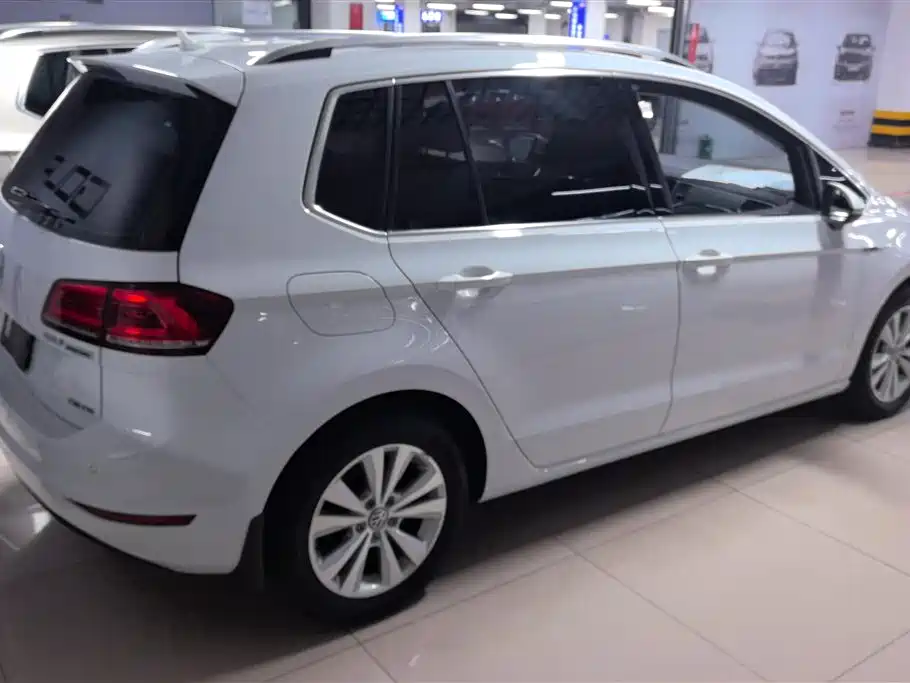 Volkswagen Golf Sportsvan 2018 — фото 3
