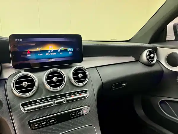 Mercedes-Benz C-Class 2021