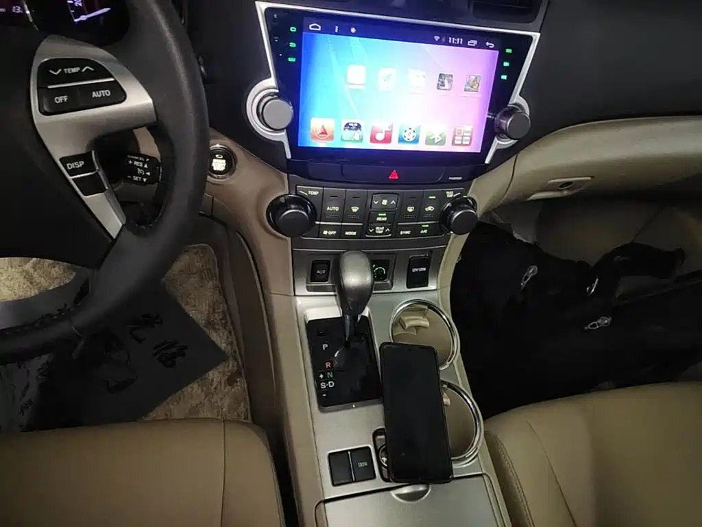 Toyota Highlander 2015 — фото 14