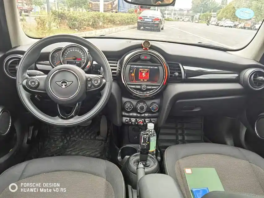 MINI MINI 2019