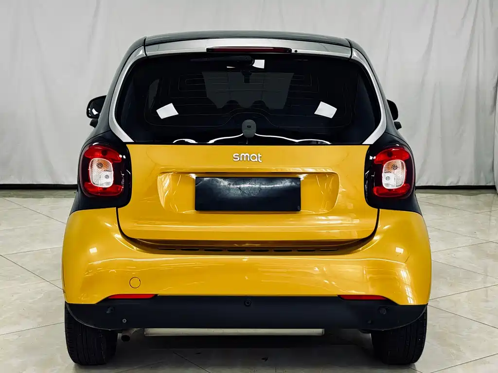 smart fortwo 2018 — фото 10