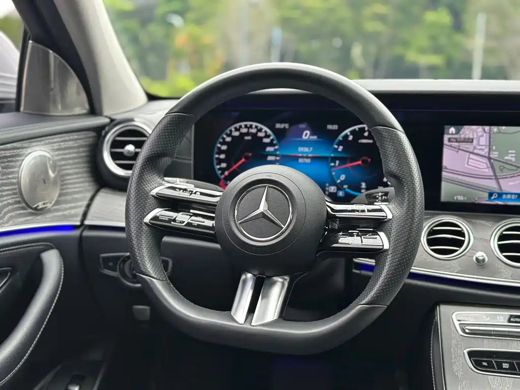 Mercedes-Benz E-Class 2021 — фото 14