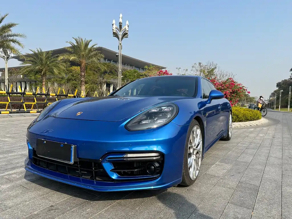 Porsche Panamera 2015 — фото 1