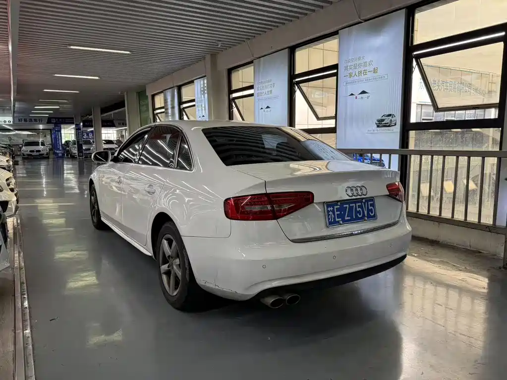 Audi A4L 2014
