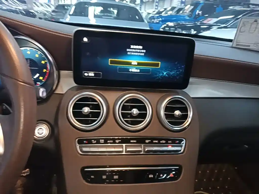 Mercedes-Benz GLC 2021 — фото 13