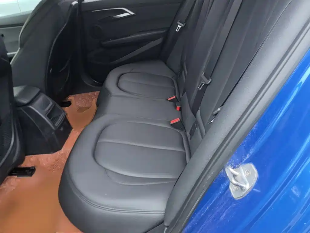 BMW 1 Series 2019 — фото 17
