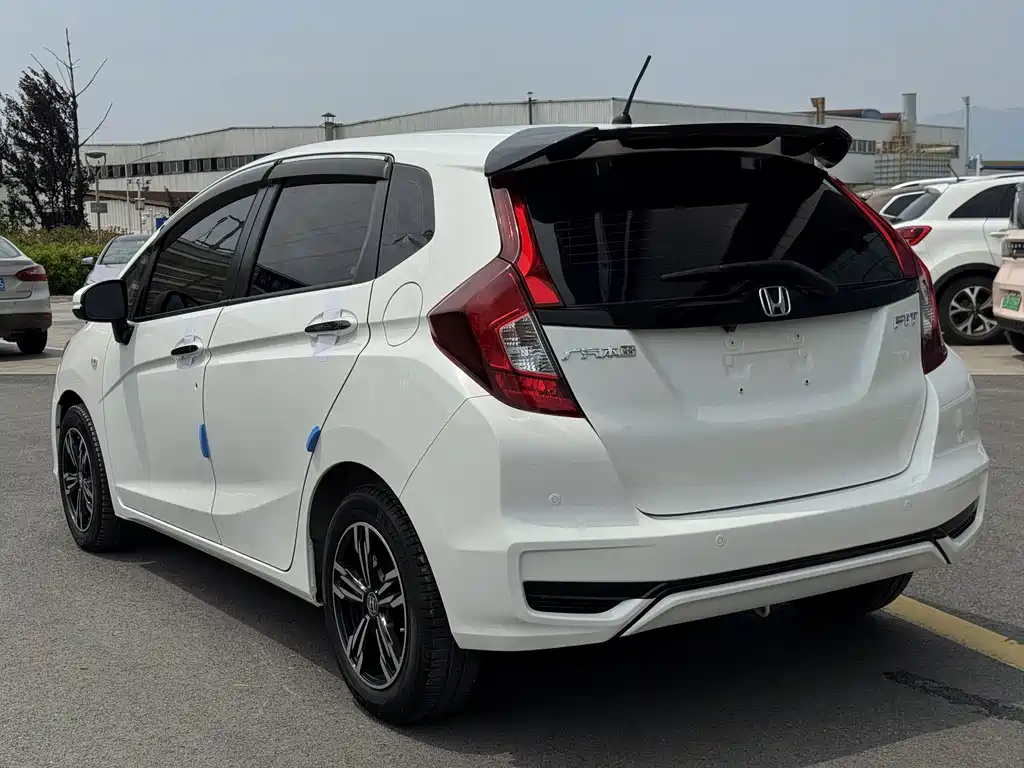 Honda Fit 2018 — фото 22