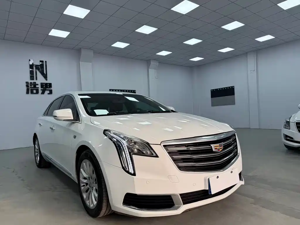 Cadillac XTS 2018 — фото 2