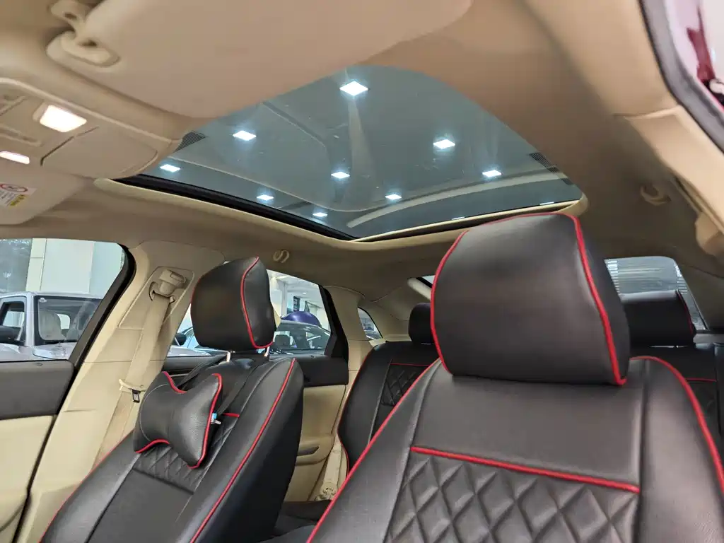 Lincoln MKZ 2015 — фото 12
