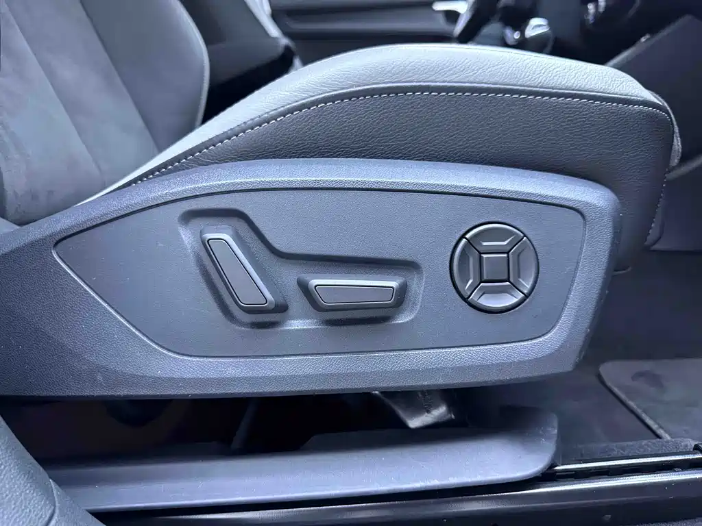 Audi Q3 2023 — фото 18