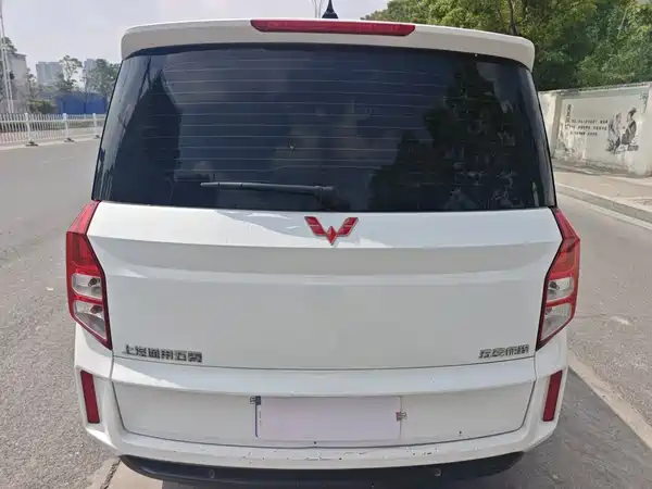 Wuling Journey 2021