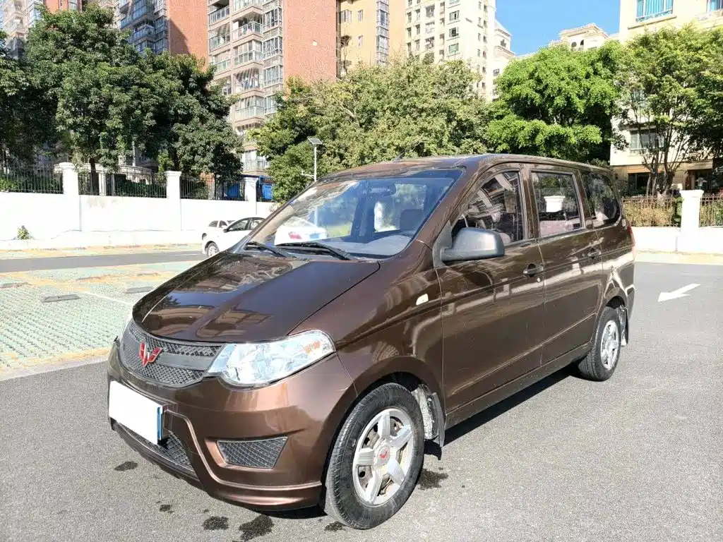 Wuling Hongguang 2018