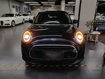 MINI MINI 2023