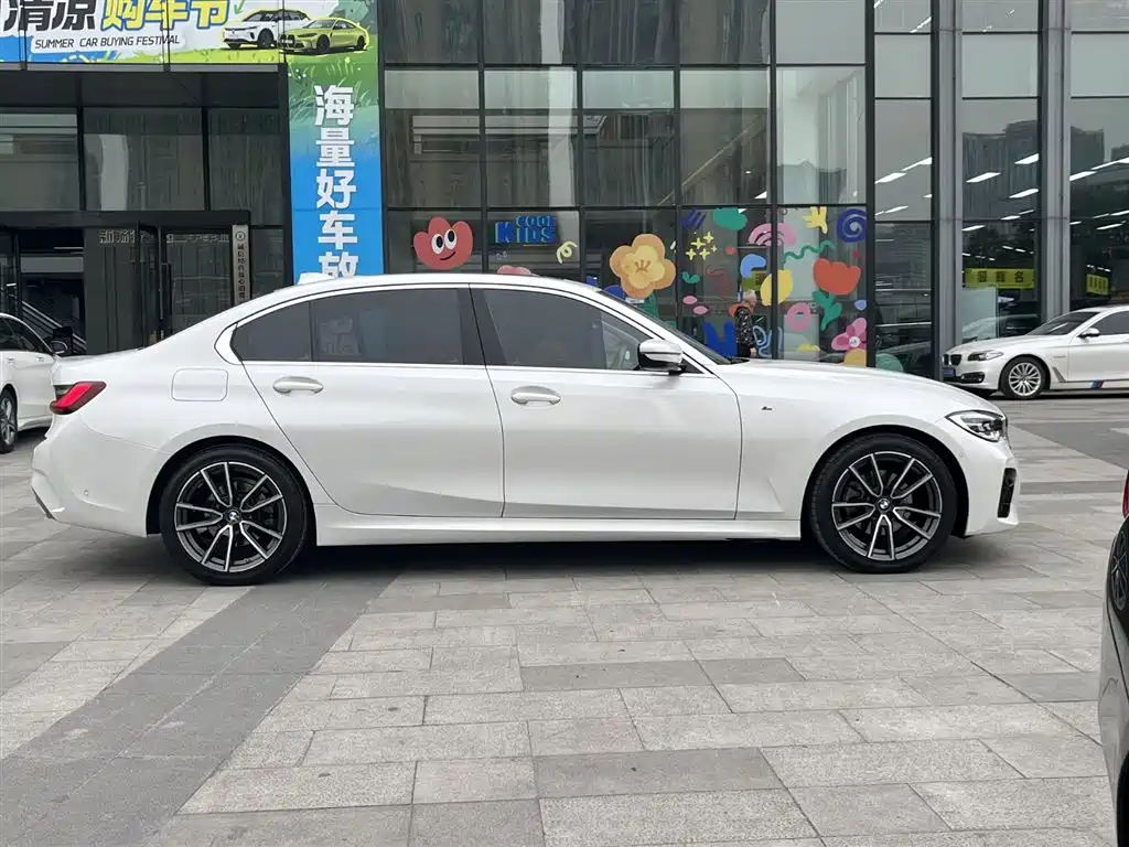 BMW 3 Series 2022