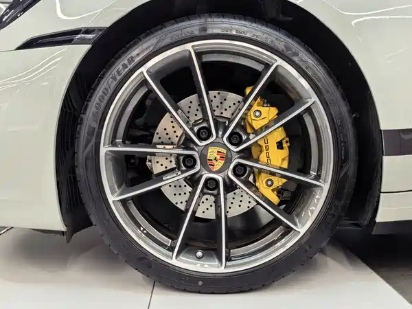 Porsche 911 2023