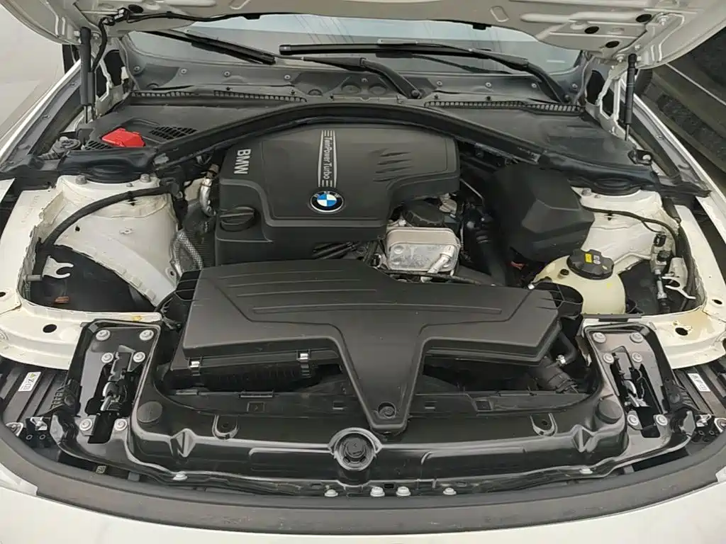 BMW 3 Series 2015 — фото 20