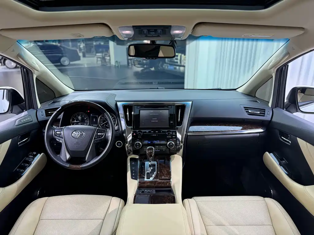 Toyota Alphard 2019 — фото 7