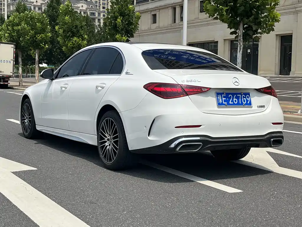 Mercedes-Benz C-Class 2023 — фото 10