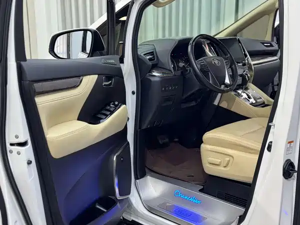 Toyota Alphard 2022