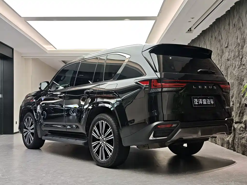 Lexus LX 2022 — фото 19