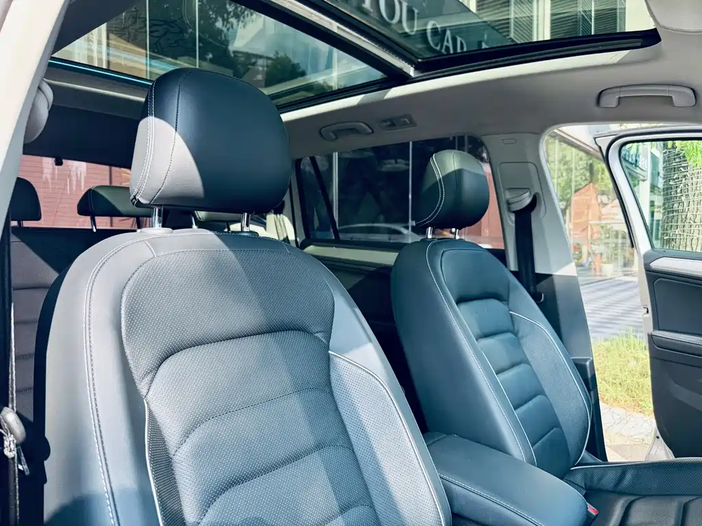 Volkswagen Tiguan L 2018 — фото 12