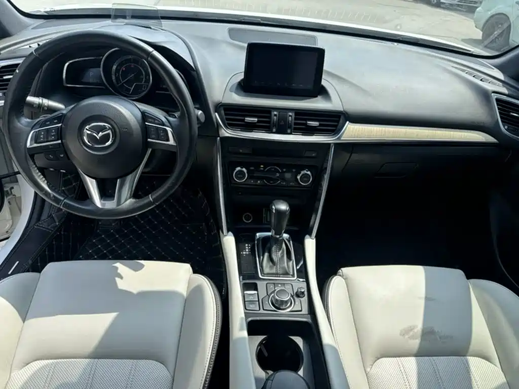 Mazda CX-4 2016 — фото 22