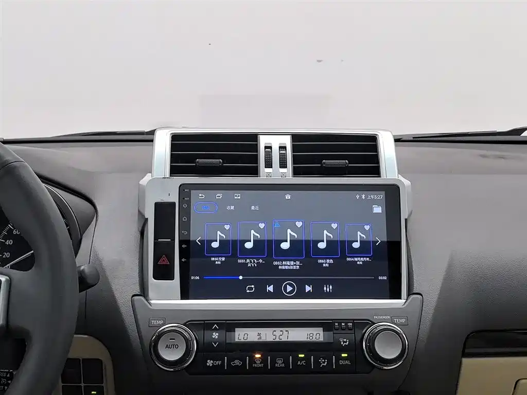 Toyota Prado 2015 — фото 12