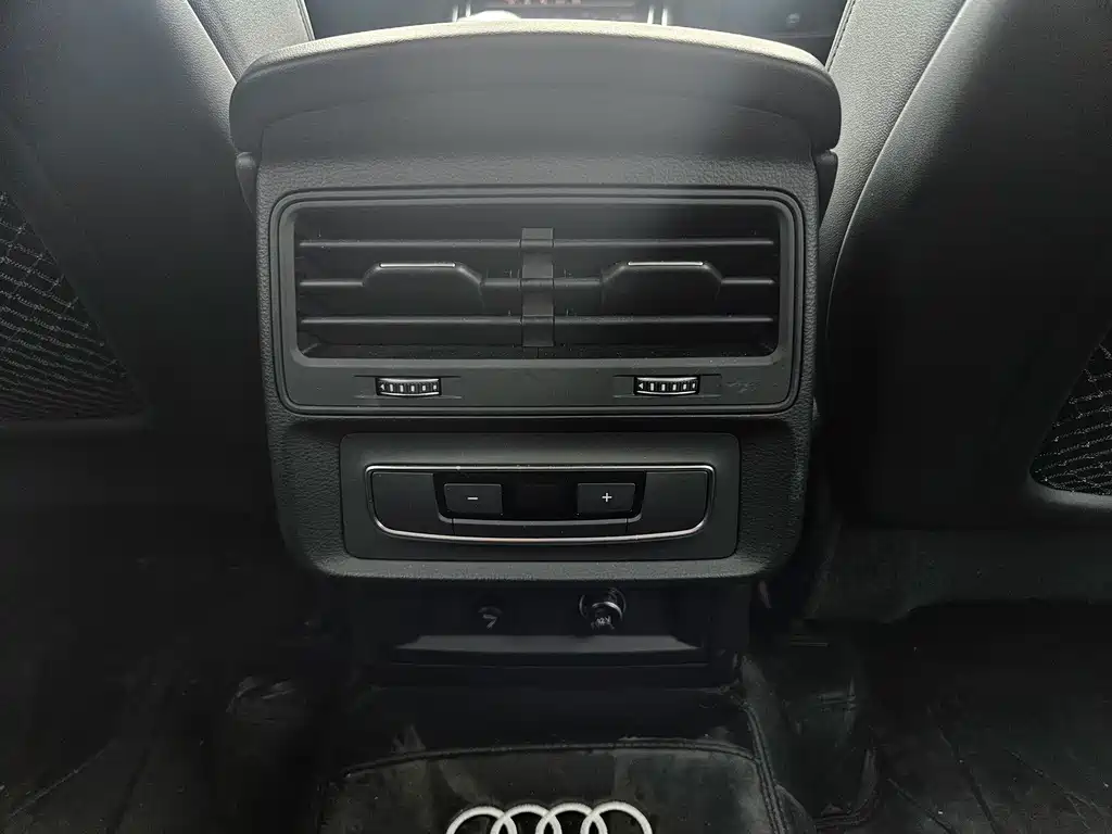 Audi Q7 2024 — фото 21