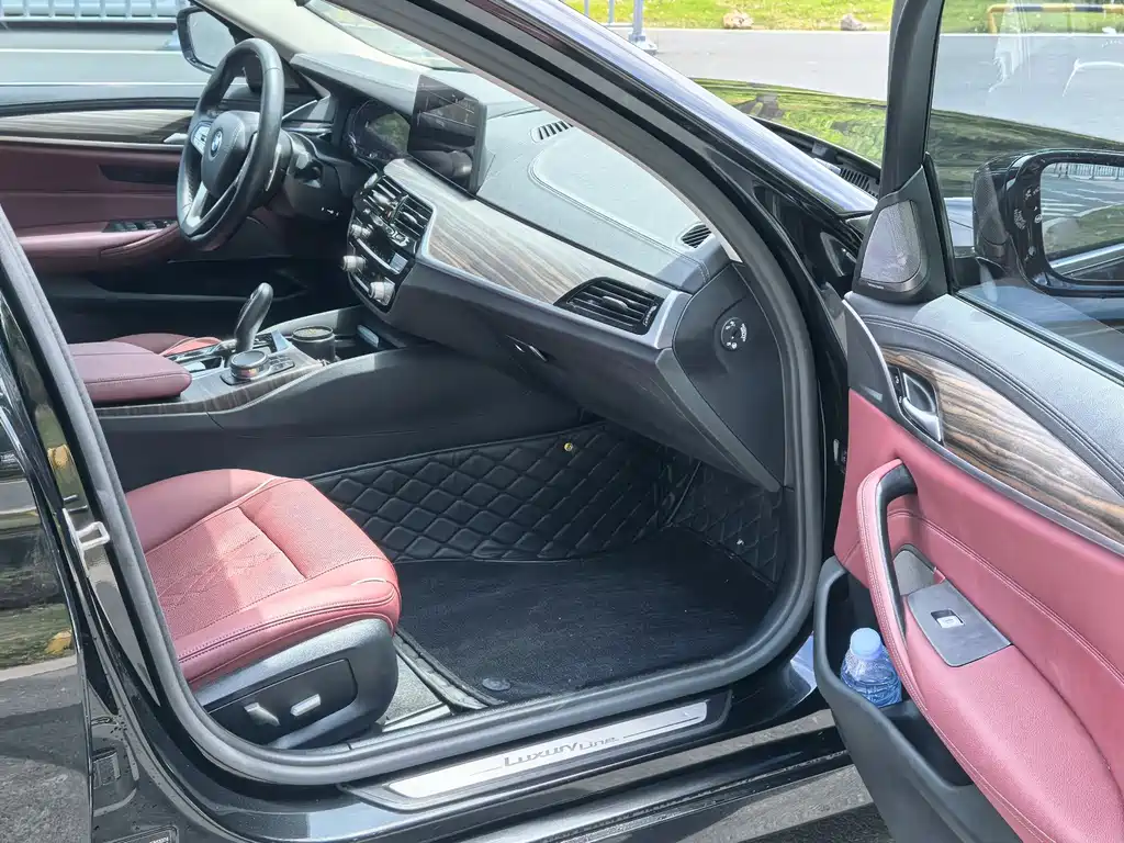 BMW 5 Series 2022