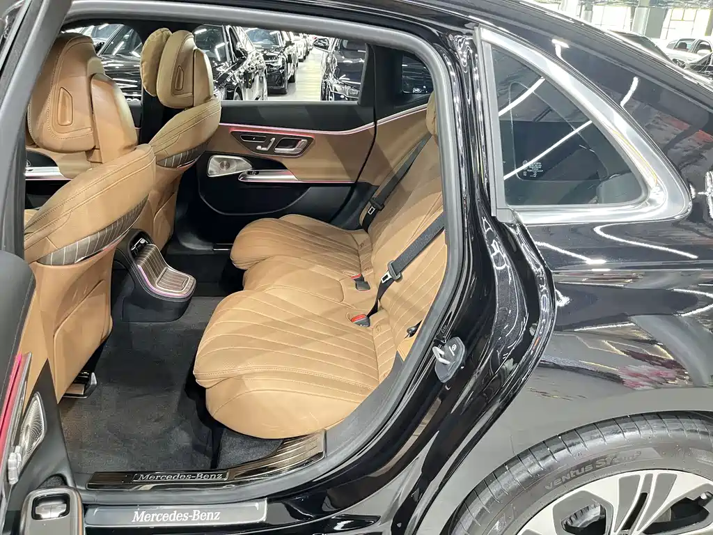 Mercedes-Benz E-Class 2025