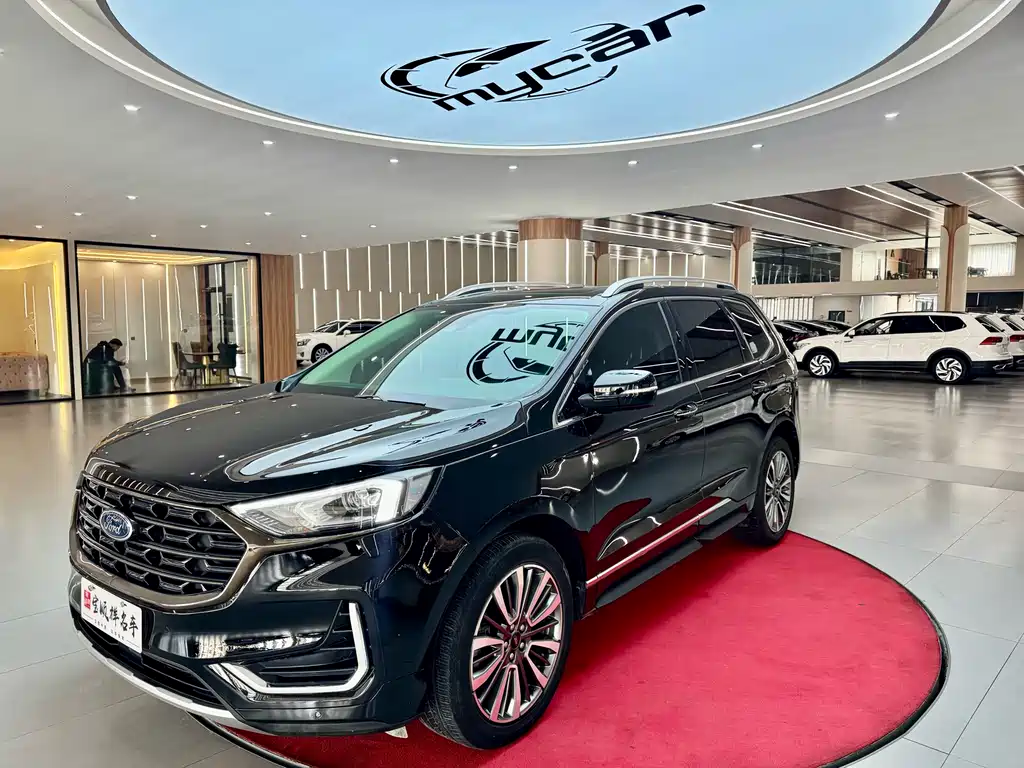 Ford Edge 2022 — фото 1