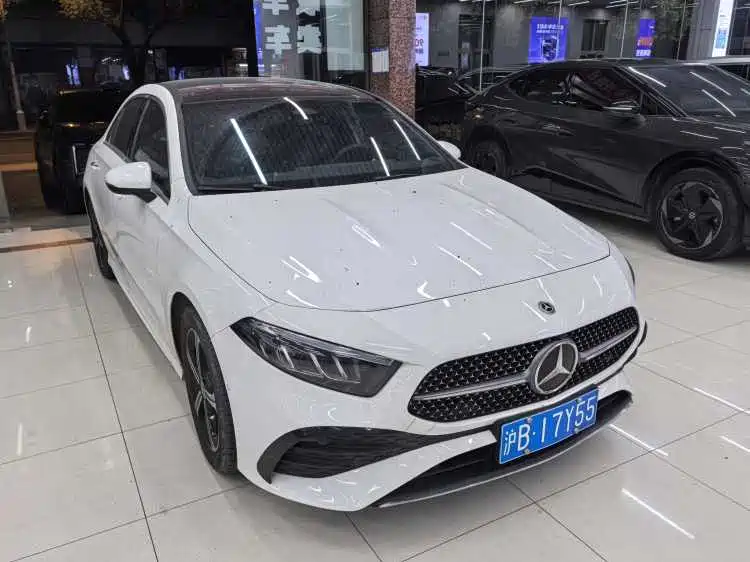 Mercedes-Benz A-Class 2024 — фото 3